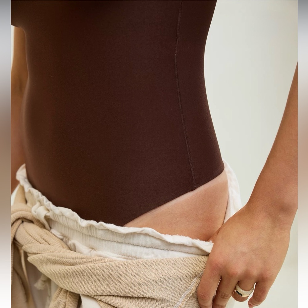 SMOOTHEZ Short Sleeve Thong Bodysuit - Picture 6 of 7